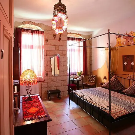 ゲストハウス シティ-オアゼ ドレスデン